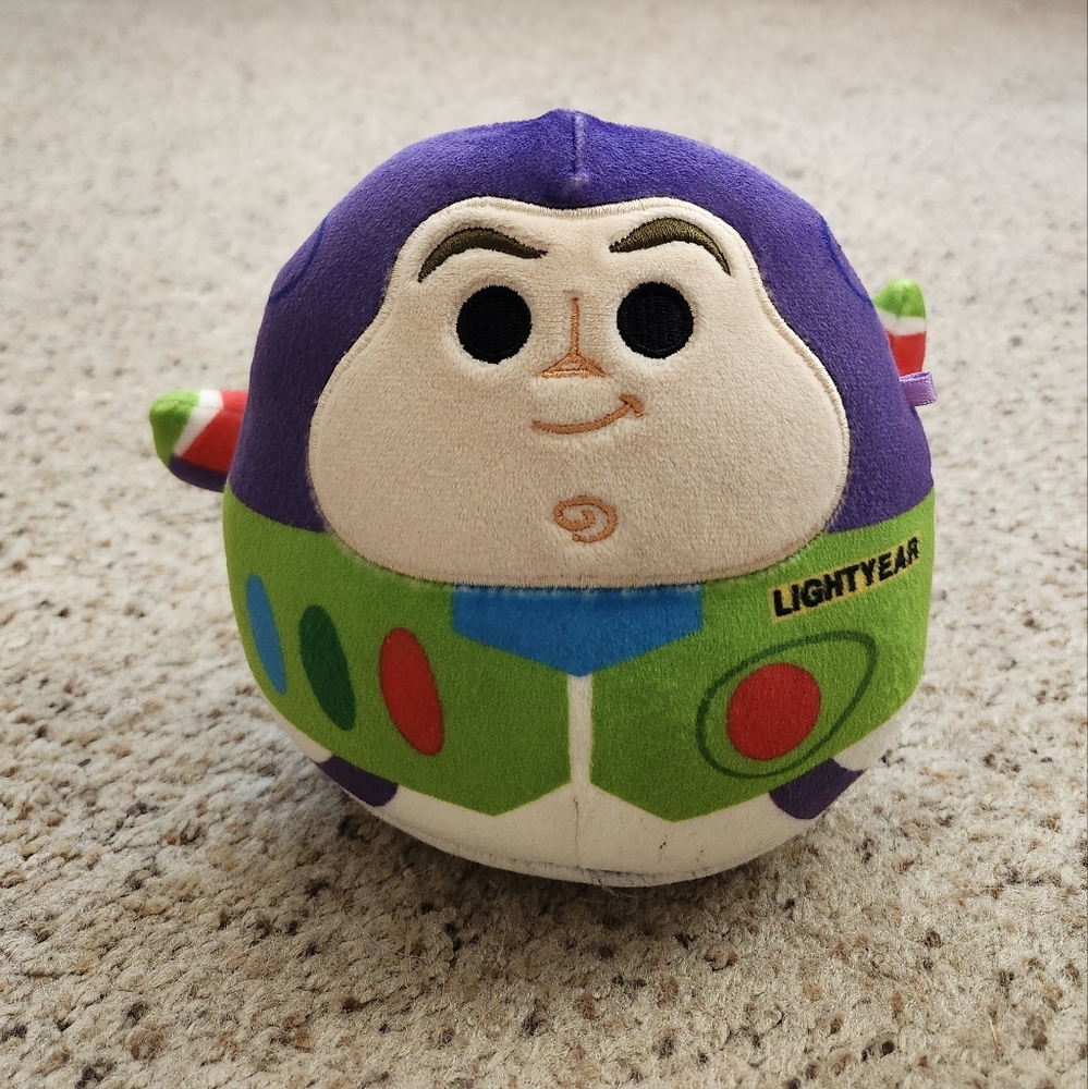 Squishmallows buzz plushie